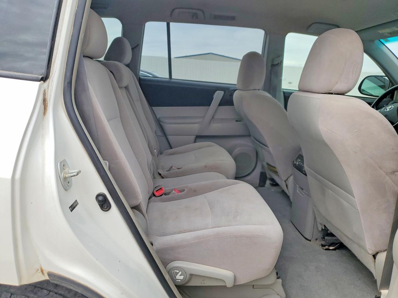 2009 TOYOTA HIGHLANDER BASE photo 11