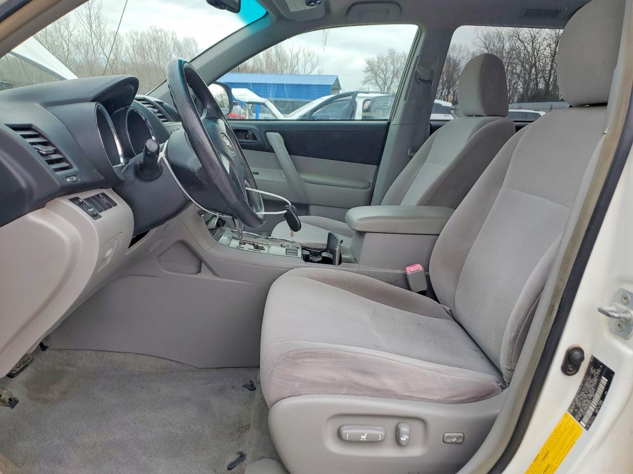 2009 TOYOTA HIGHLANDER BASE photo 7