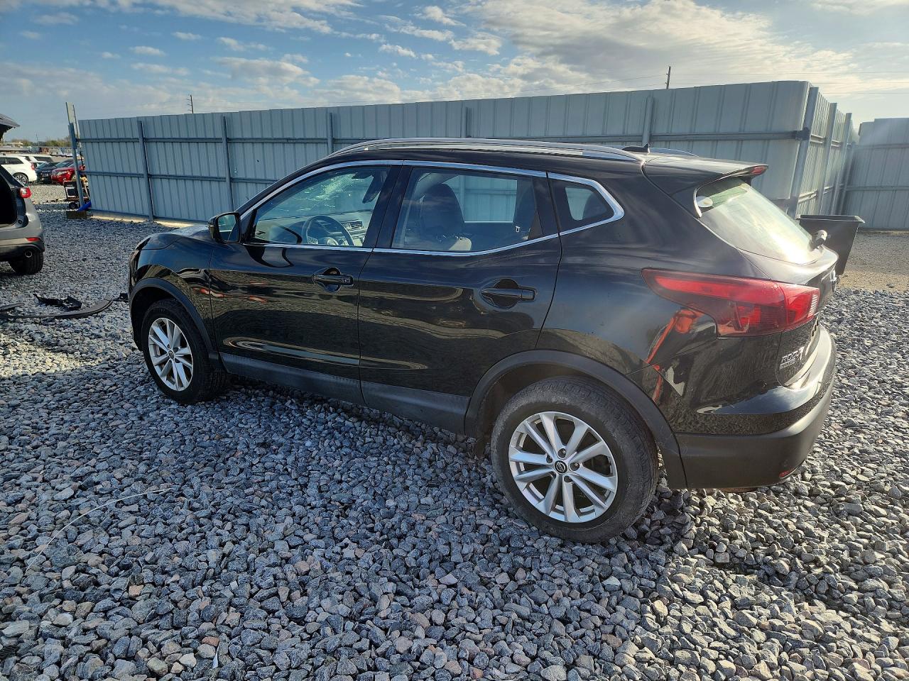 2019 NISSAN ROGUE SPORT SV photo 2