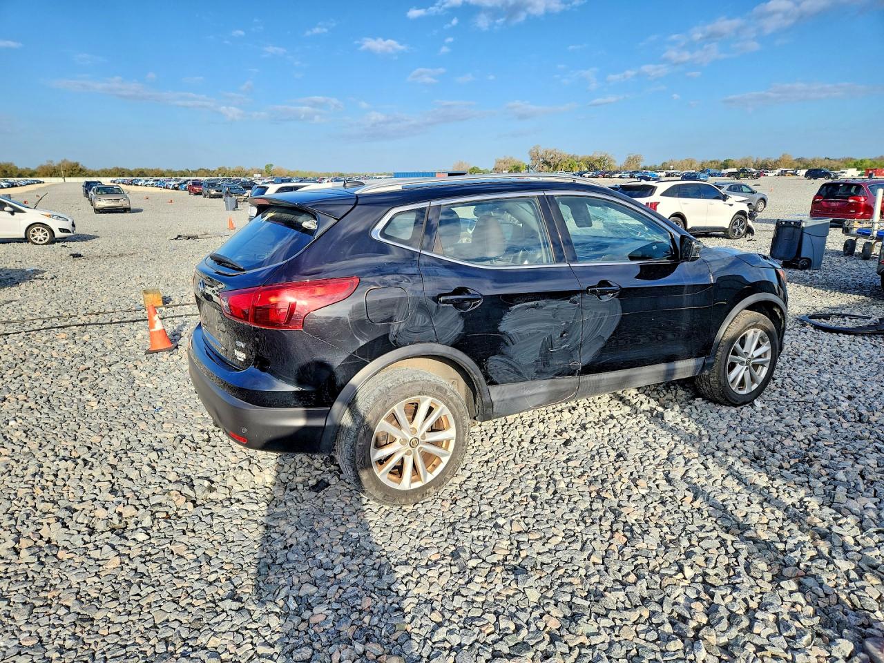 2019 NISSAN ROGUE SPORT SV photo 3
