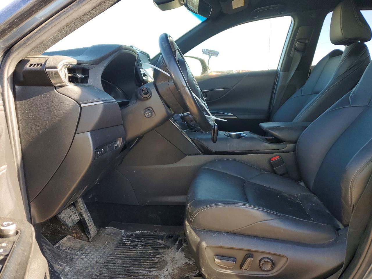 2022 TOYOTA VENZA LE photo 7