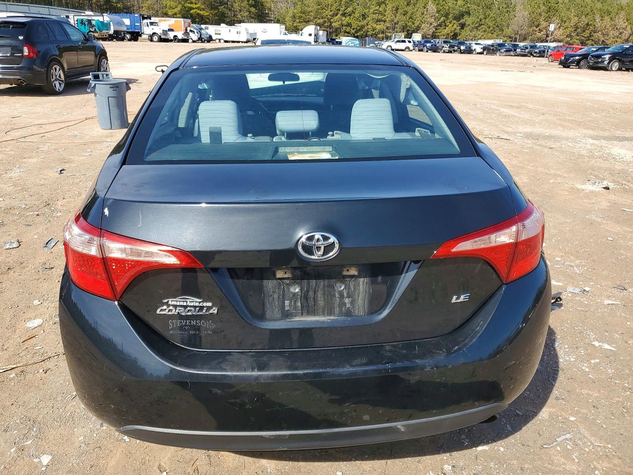 2018 TOYOTA COROLLA photo 11