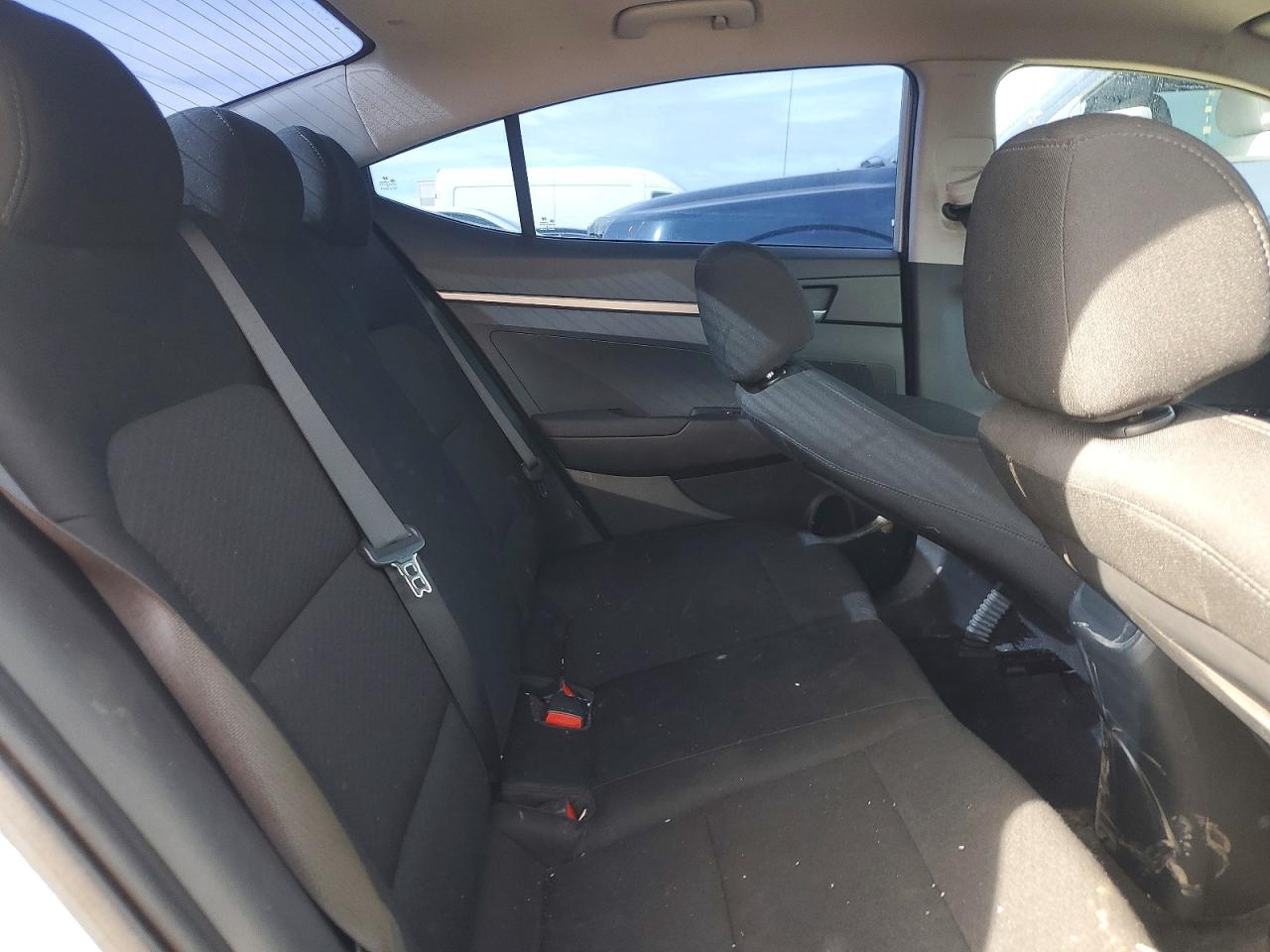 2020 HYUNDAI ELANTRA SE photo 10