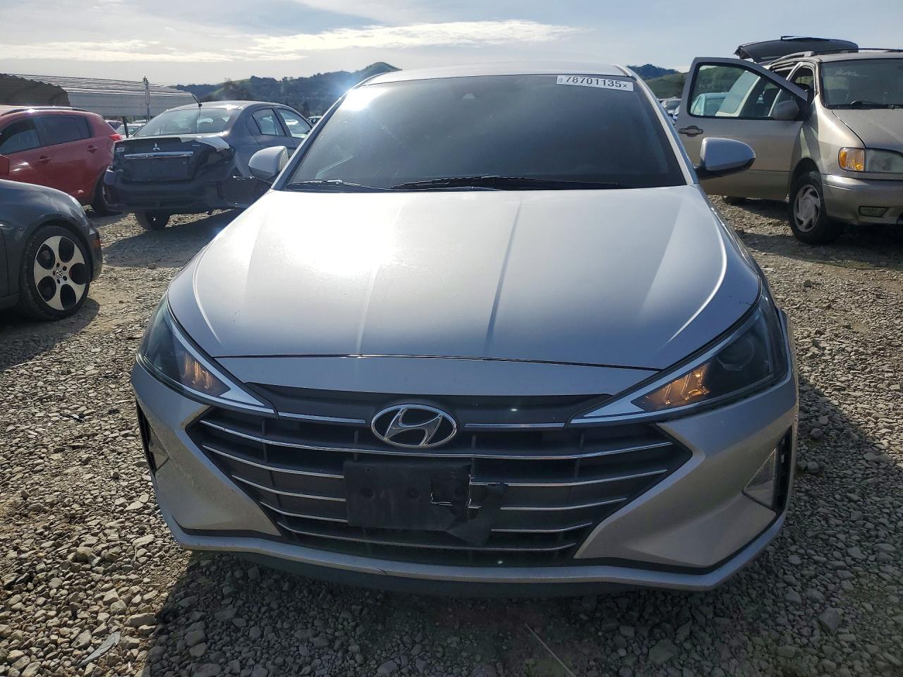 2020 HYUNDAI ELANTRA SE photo 5