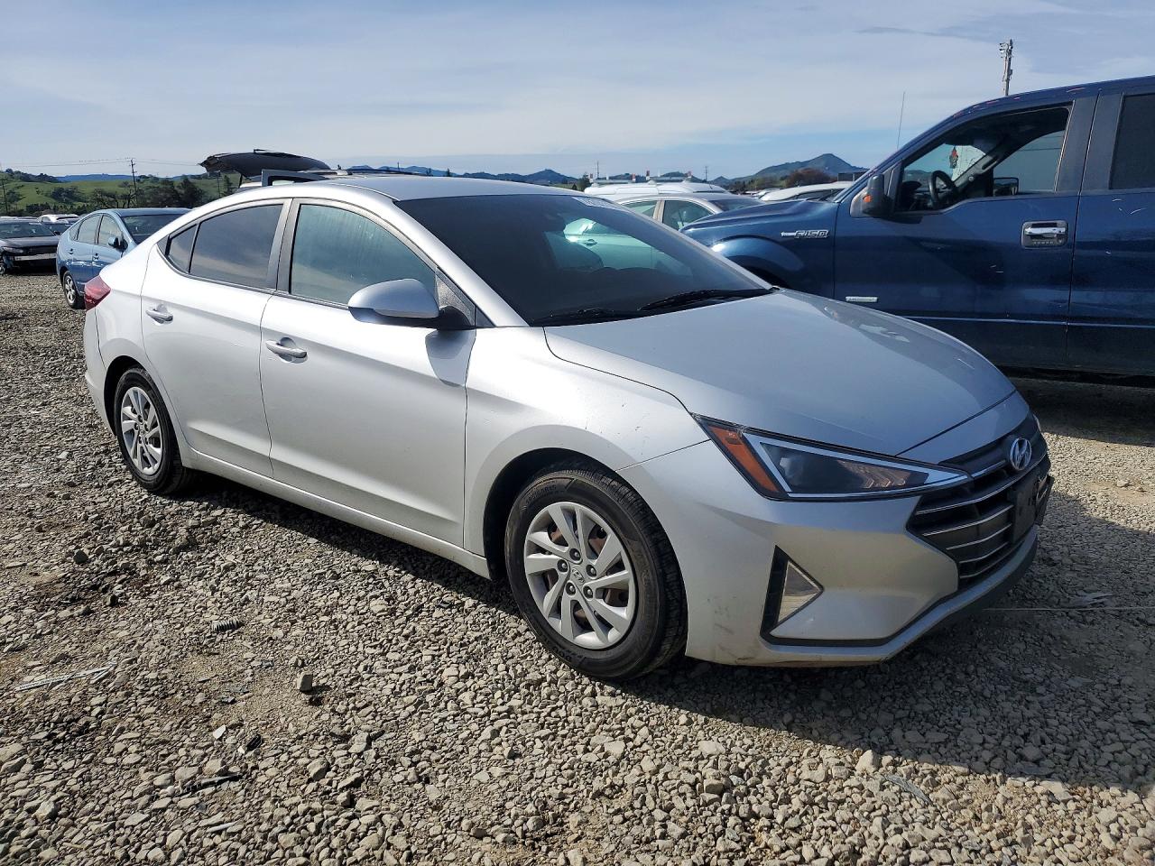 2020 HYUNDAI ELANTRA SE photo 4