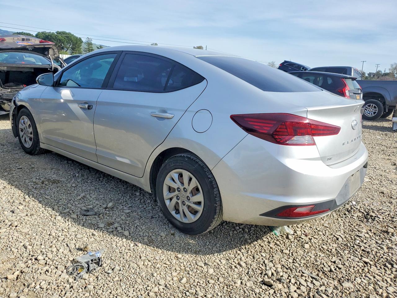 2020 HYUNDAI ELANTRA SE photo 2