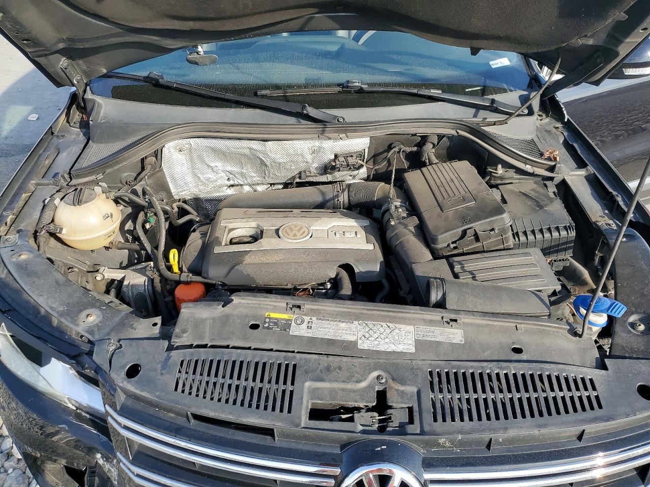 2017 VOLKSWAGEN TIGUAN WOLFSBURG photo 23