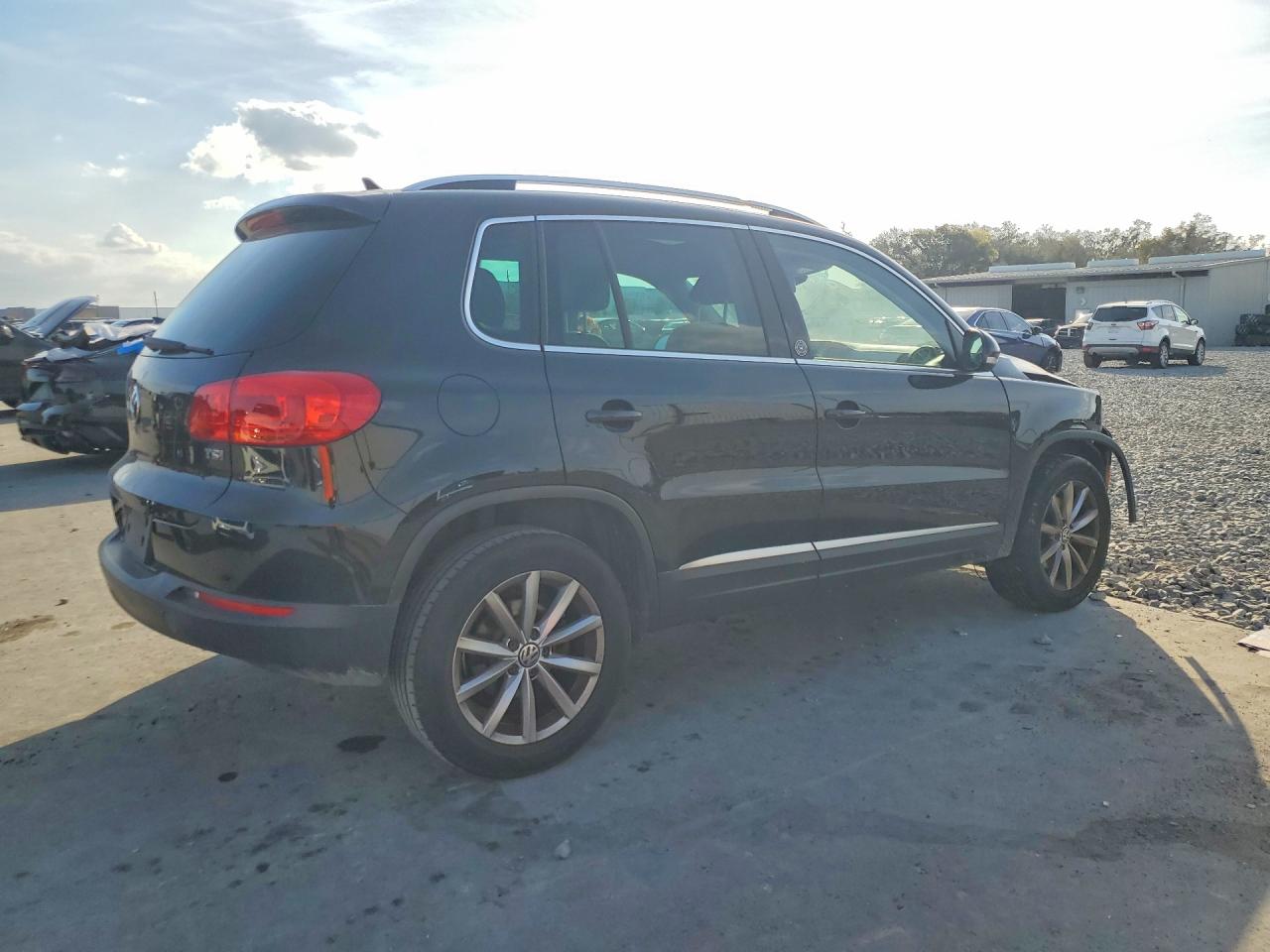 2017 VOLKSWAGEN TIGUAN WOLFSBURG photo 5