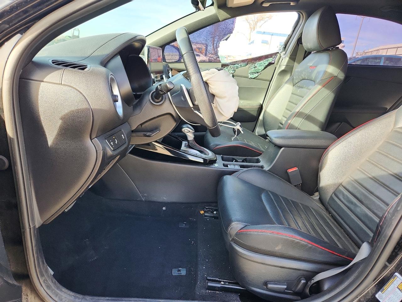 2023 KIA FORTE GT photo 13