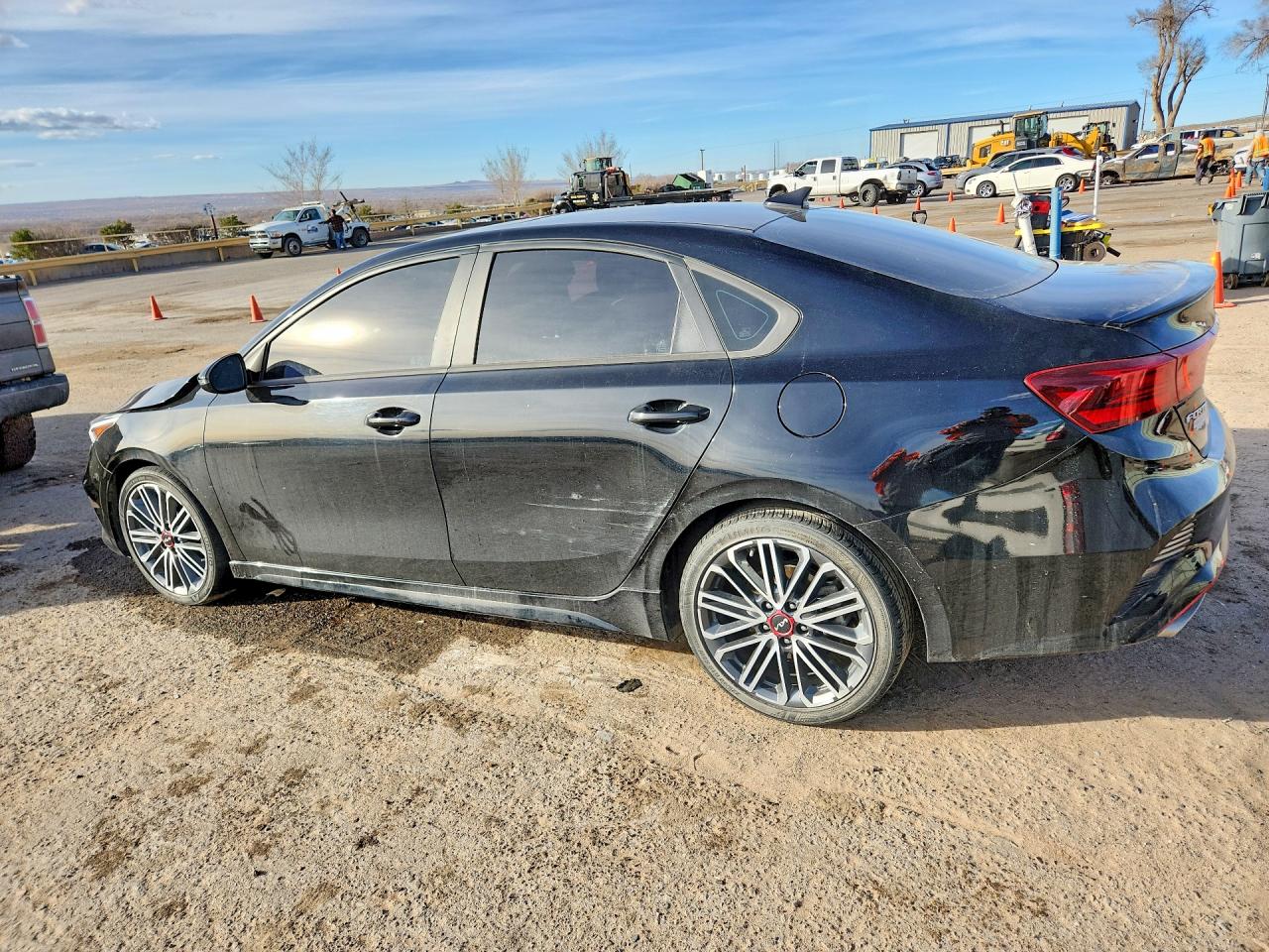 2023 KIA FORTE GT photo 3