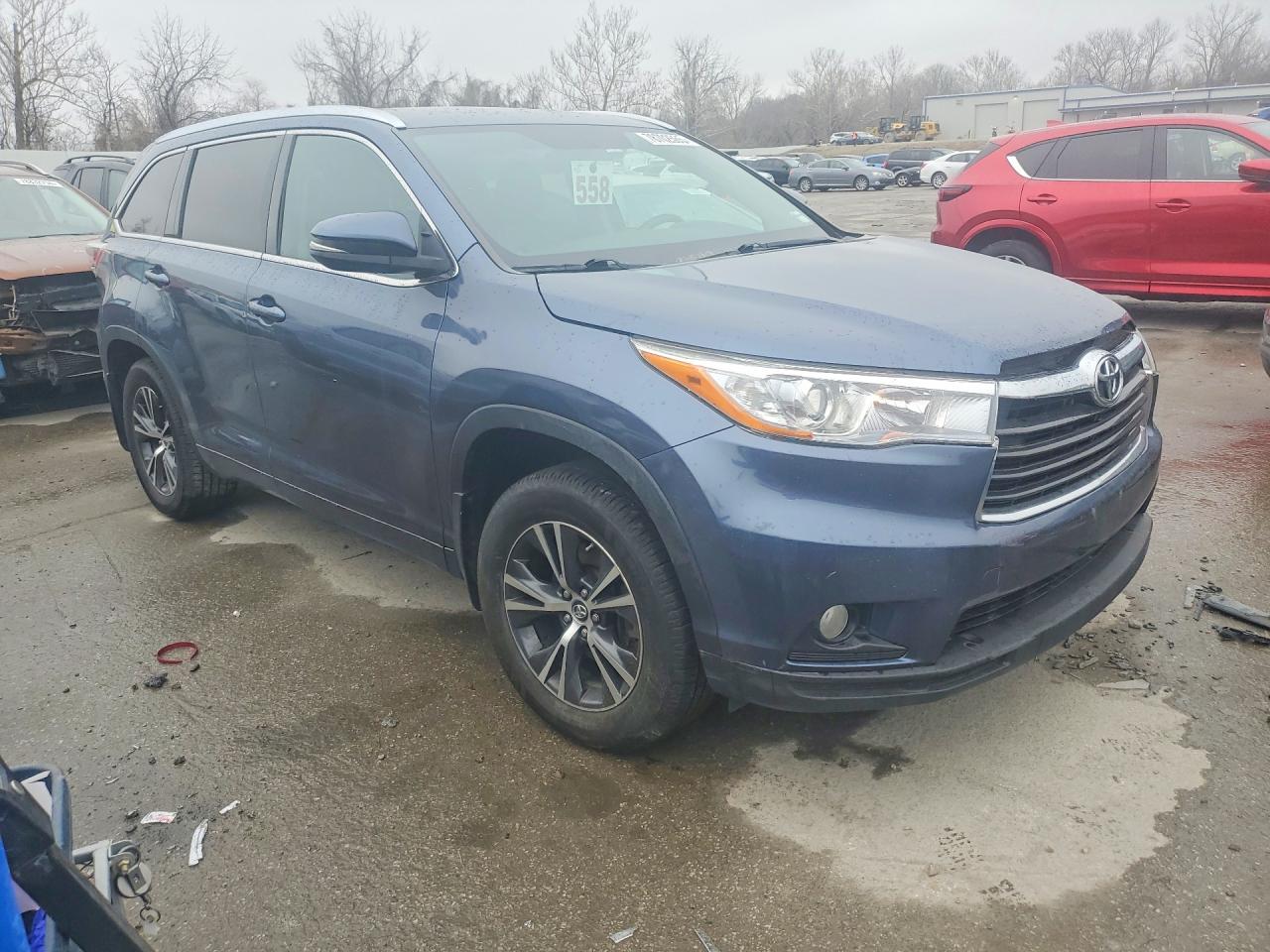 2016 TOYOTA HIGHLANDER XLE photo 4