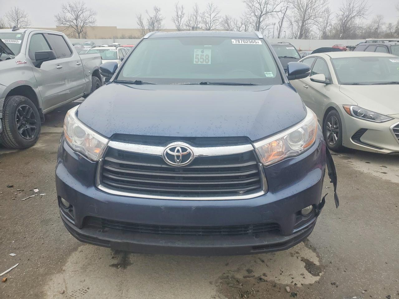 2016 TOYOTA HIGHLANDER XLE photo 5