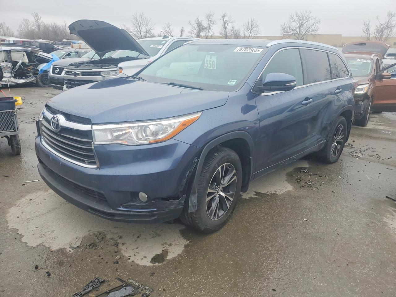 2016 TOYOTA HIGHLANDER