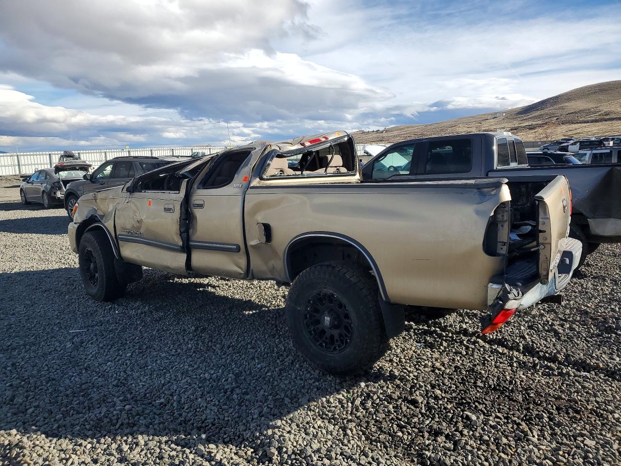 2003 TOYOTA TUNDRA SR5 photo 2