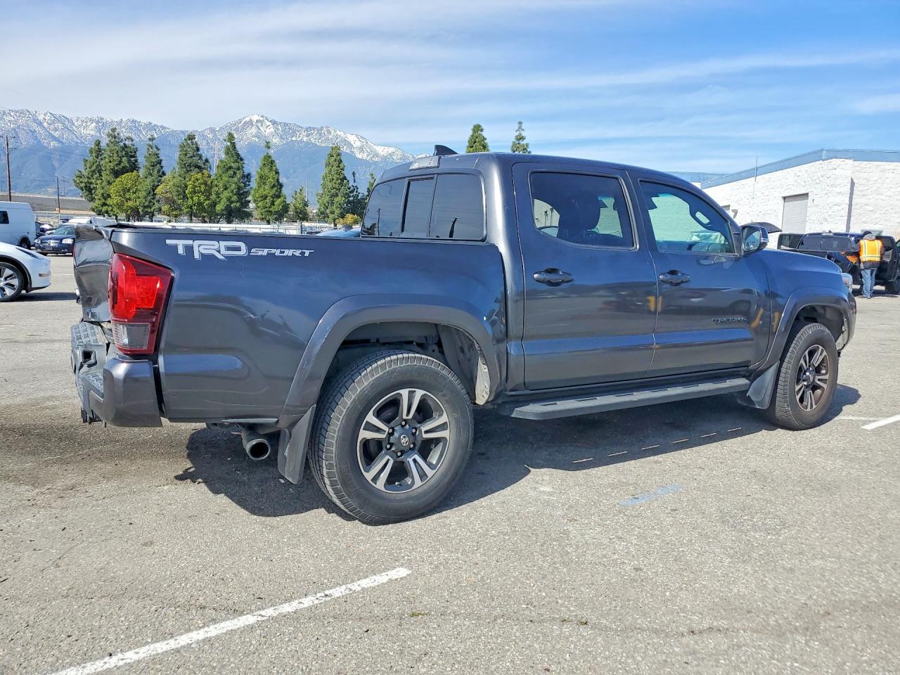 2019 TOYOTA TACOMA DOUBLE CAB photo 5