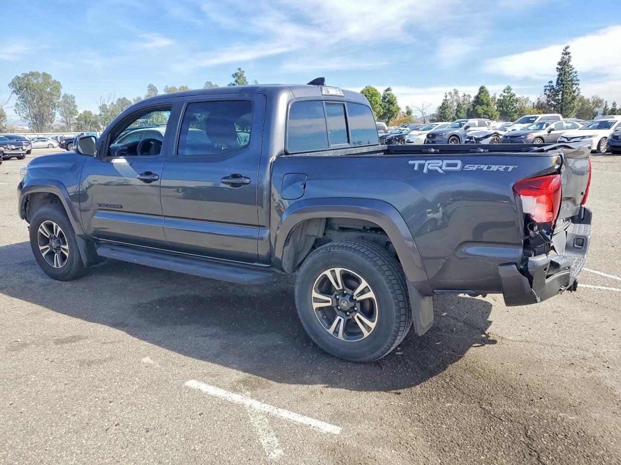 2019 TOYOTA TACOMA DOUBLE CAB photo 3