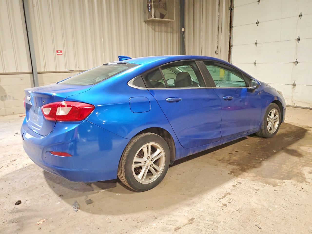 2017 CHEVROLET CRUZE LT photo 7