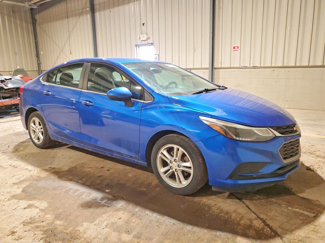 2017 CHEVROLET CRUZE LT photo 10