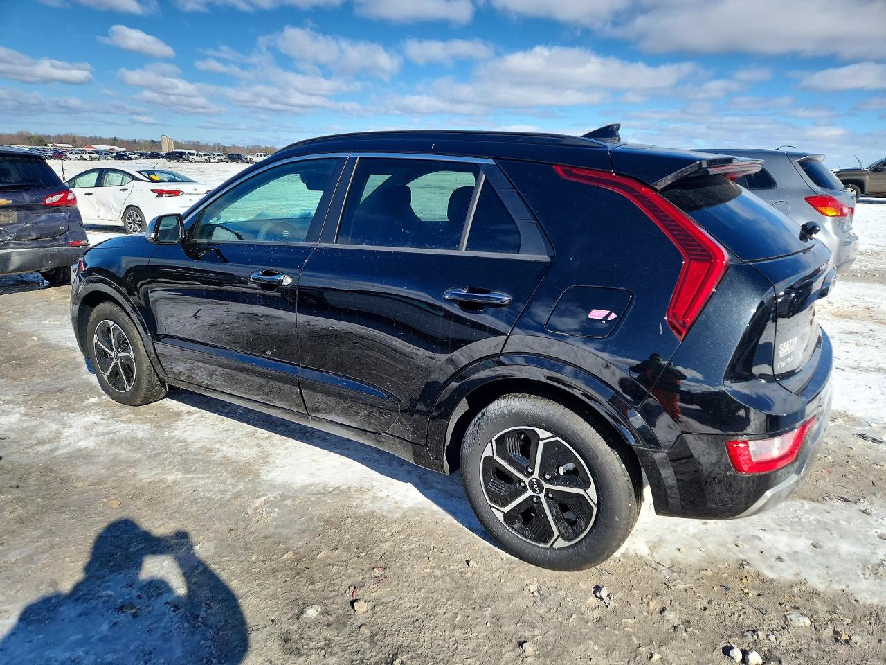 2025 KIA NIRO SX photo 2