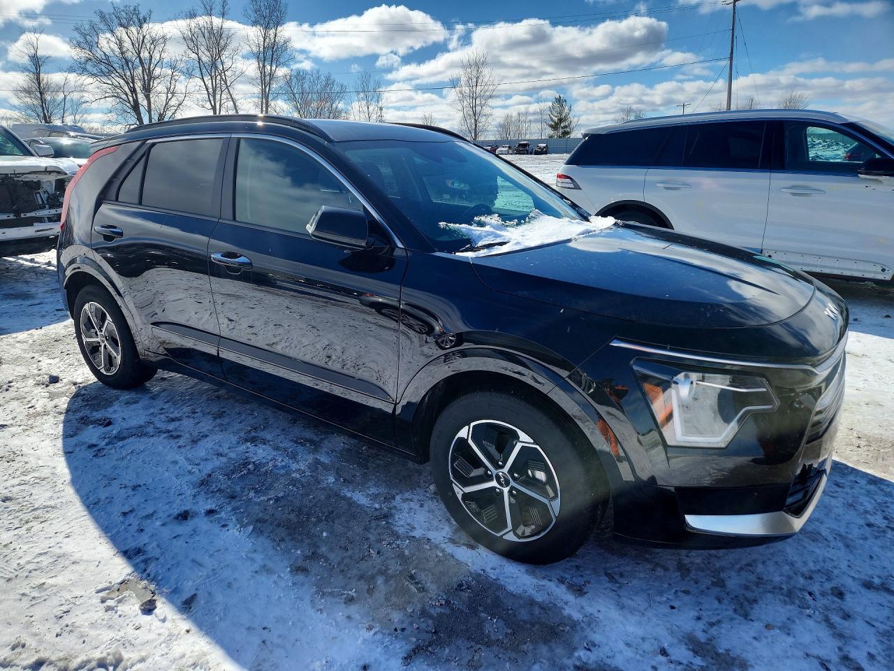 2025 KIA NIRO SX photo 4
