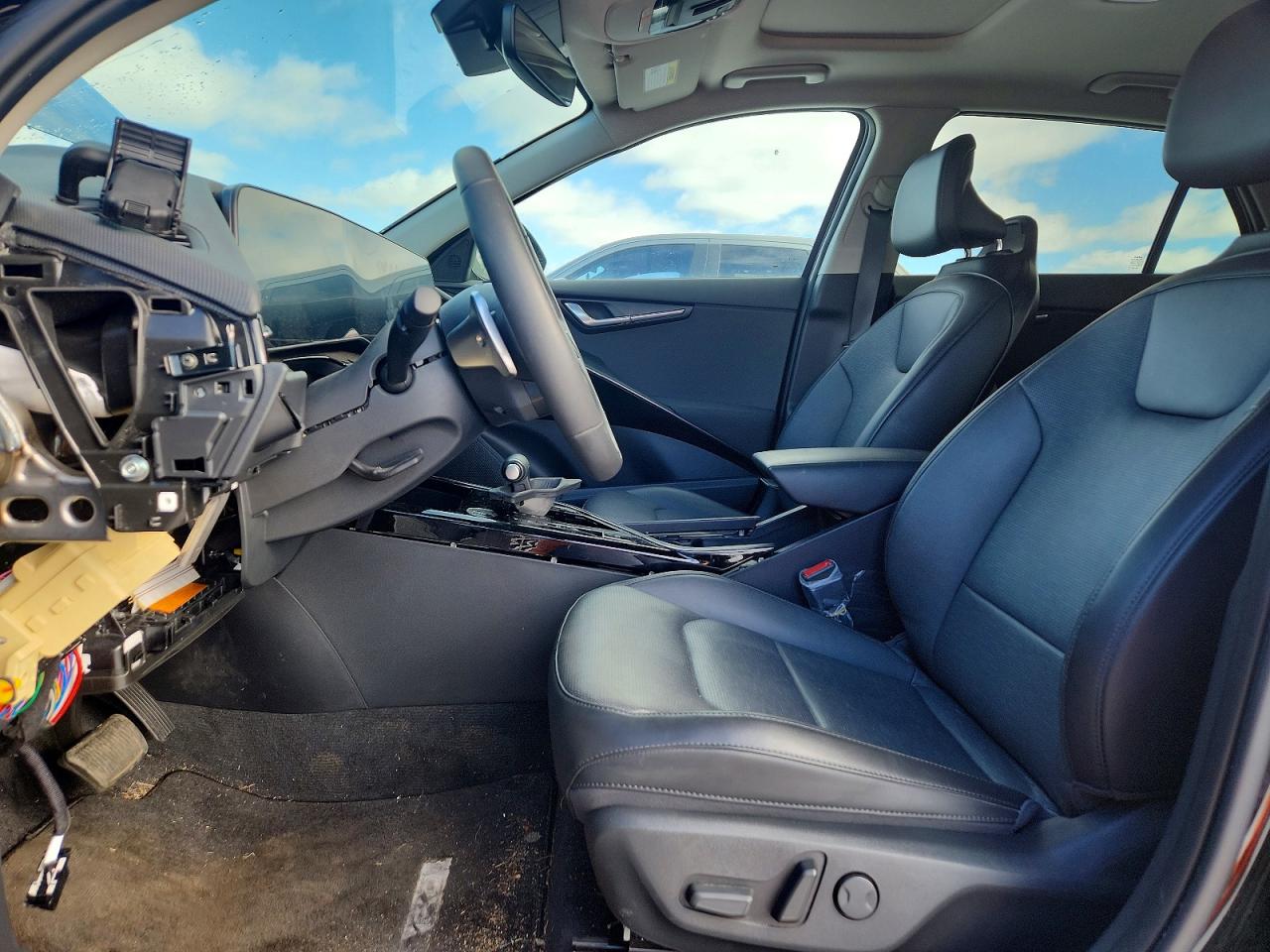 2025 KIA NIRO SX photo 7