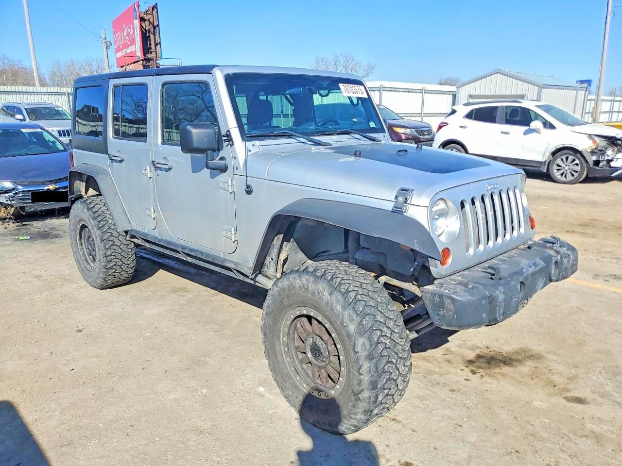 2011 JEEP WRANGLER UNLIMITED photo 10