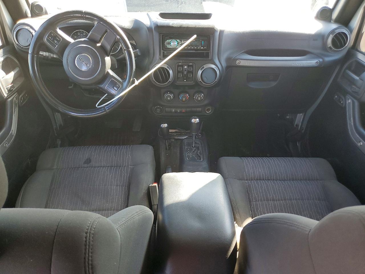 2011 JEEP WRANGLER UNLIMITED photo 22