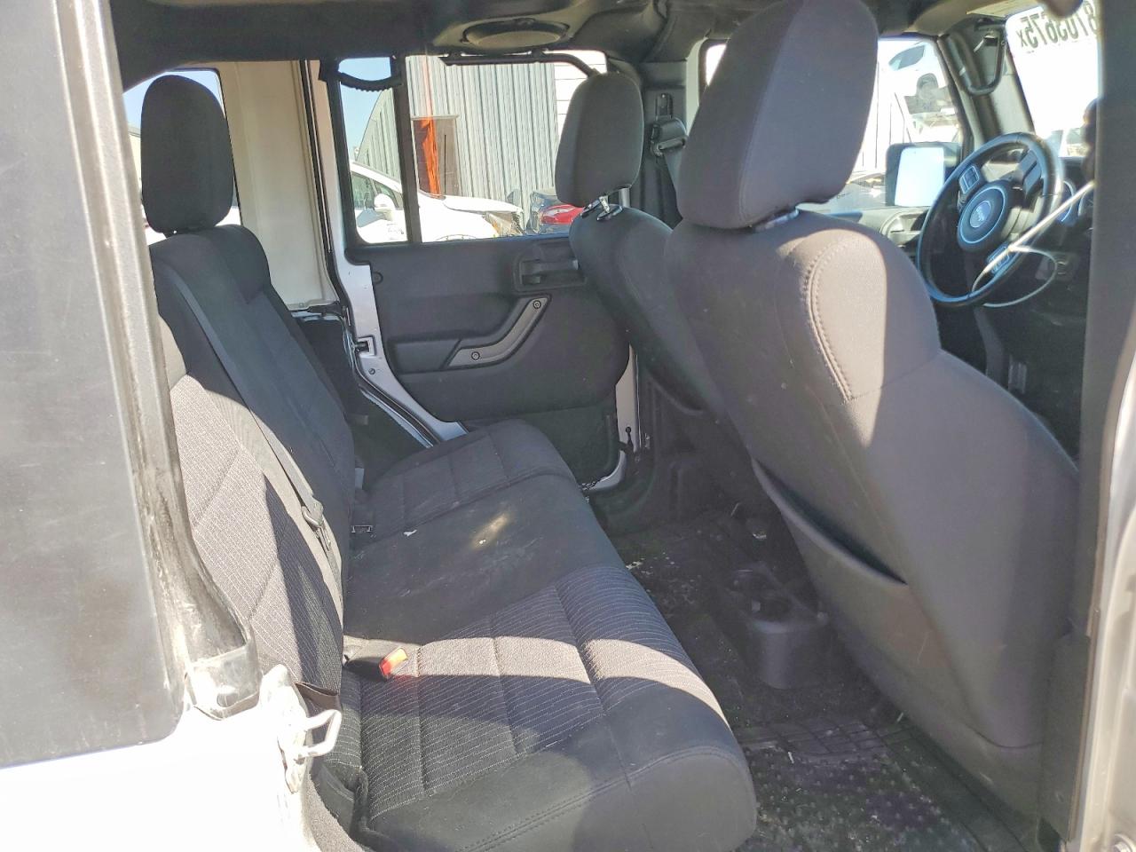 2011 JEEP WRANGLER UNLIMITED photo 28
