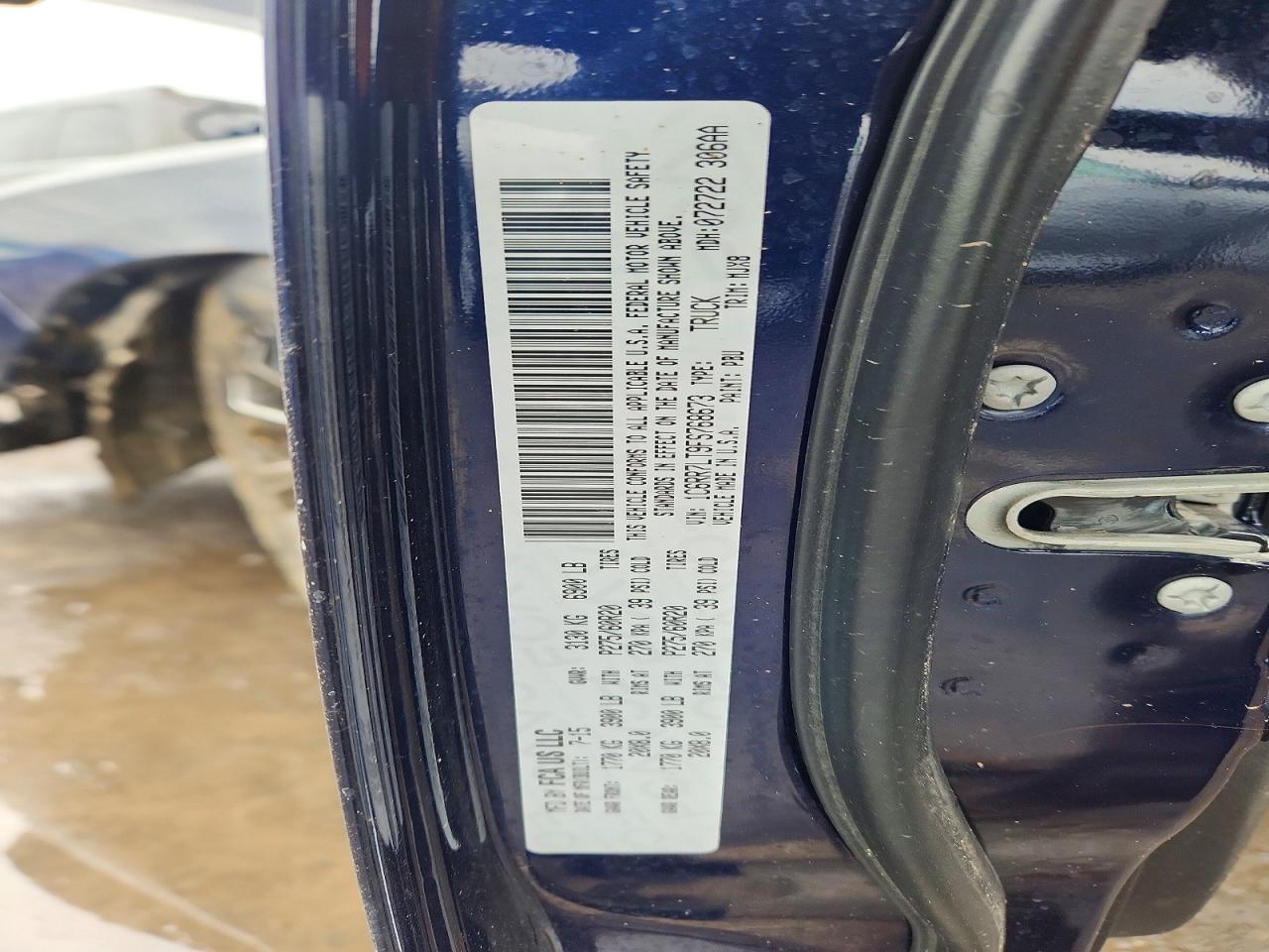 2015 RAM 1500 SLT photo 23