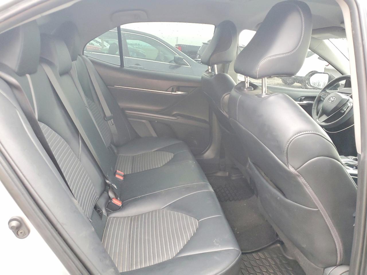 2020 TOYOTA CAMRY SE photo 28