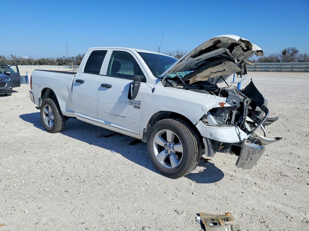 2021 RAM 1500 CLASSIC TRADESMAN photo 4