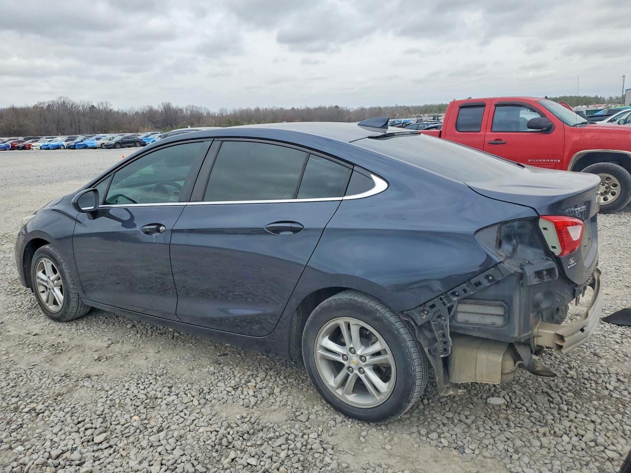 2016 CHEVROLET CRUZE LT photo 3