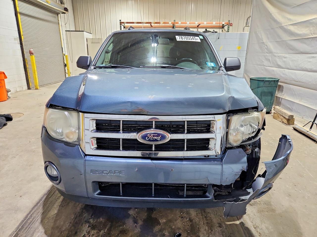 2011 FORD ESCAPE XLT photo 5