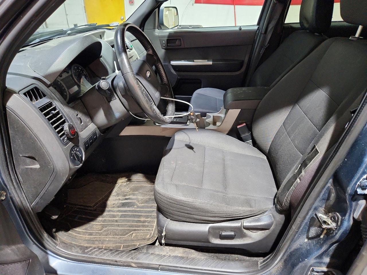 2011 FORD ESCAPE XLT photo 7