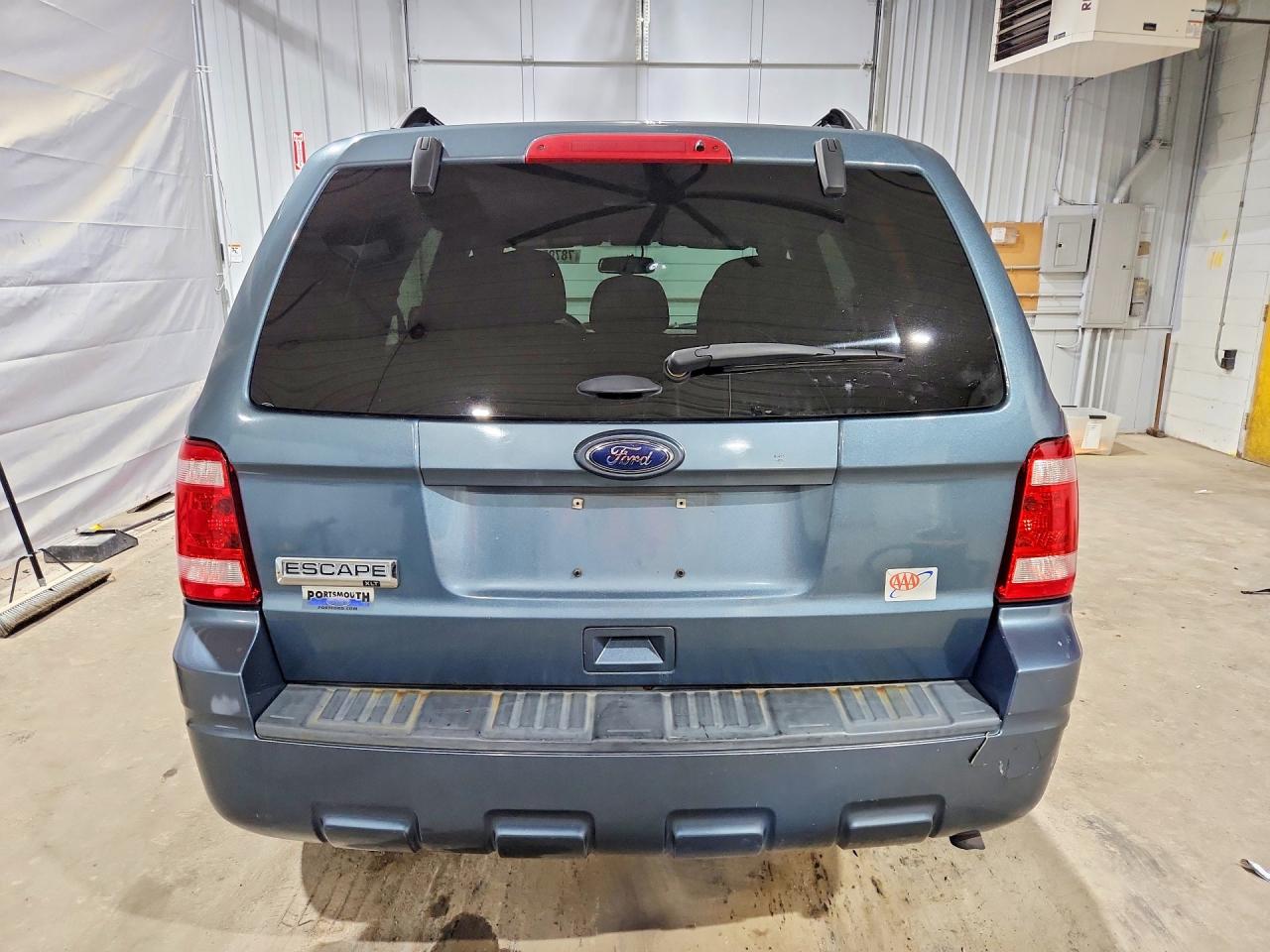 2011 FORD ESCAPE XLT photo 6