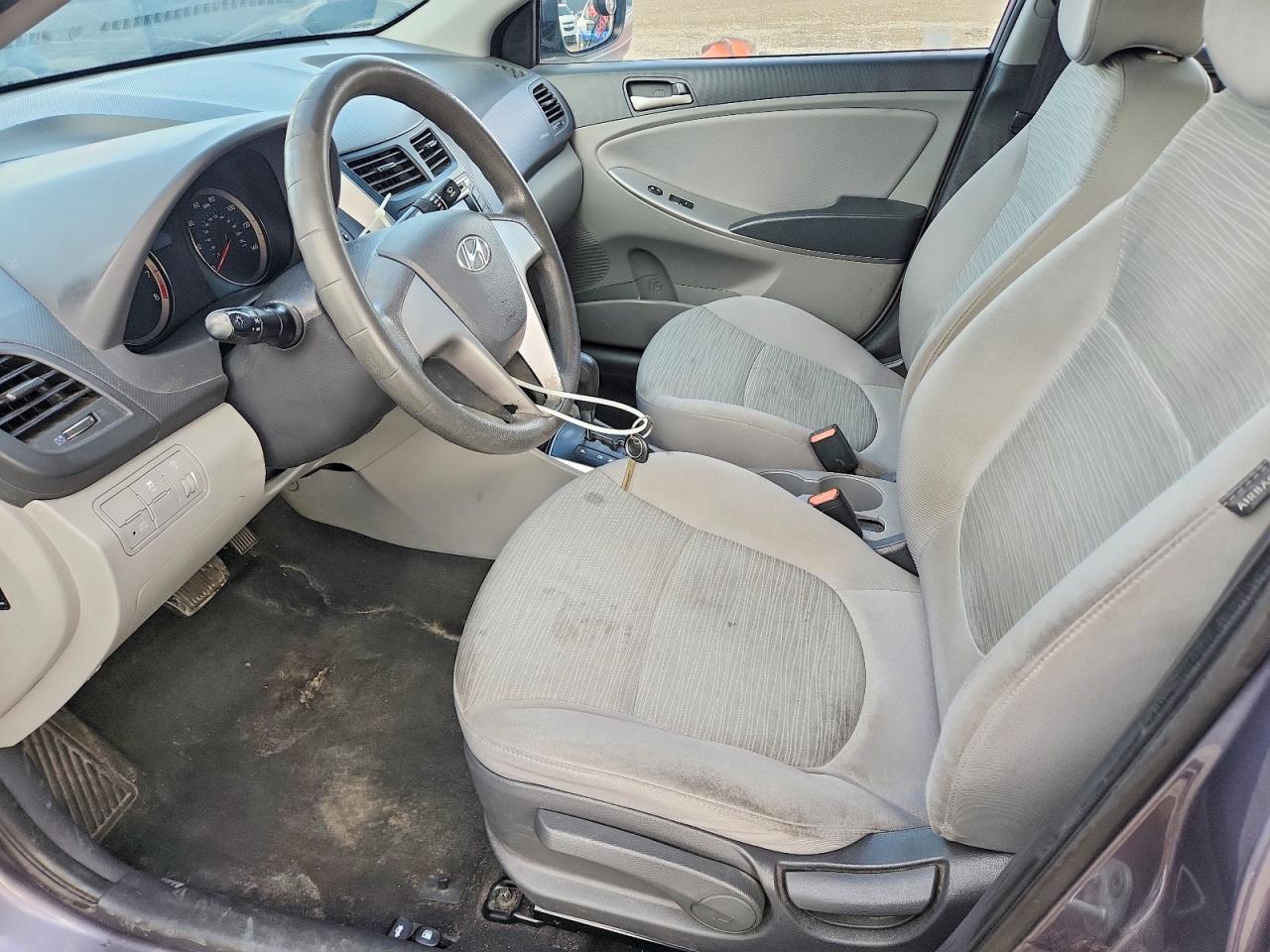 2016 HYUNDAI ACCENT SE photo 19