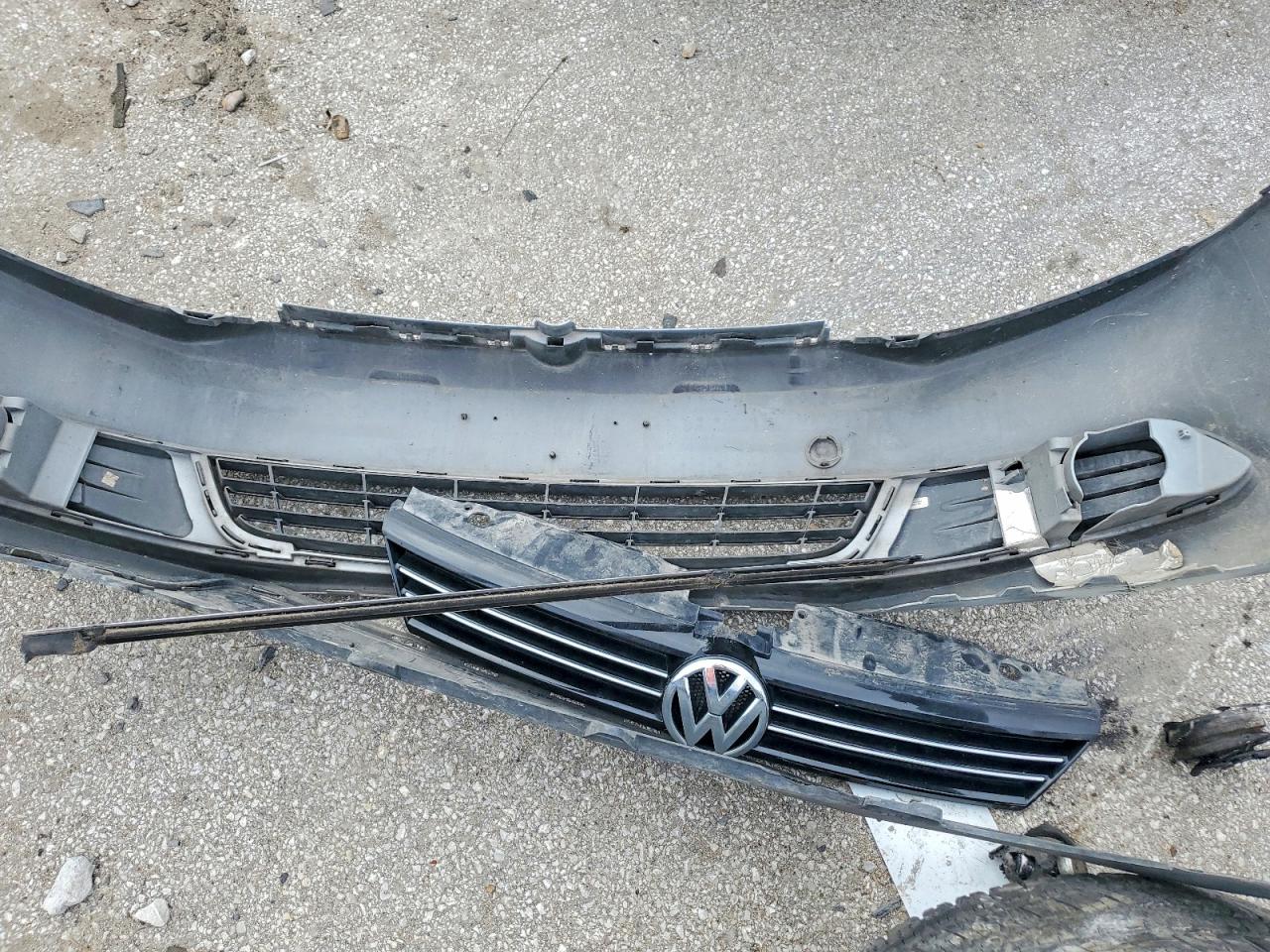 2014 VOLKSWAGEN JETTA TDI photo 12