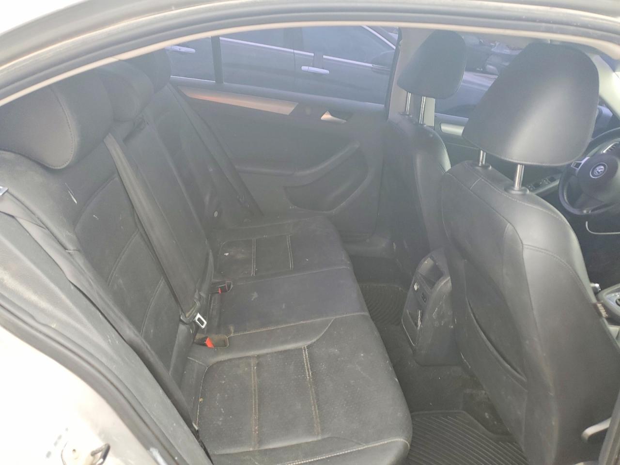 2014 VOLKSWAGEN JETTA TDI photo 10