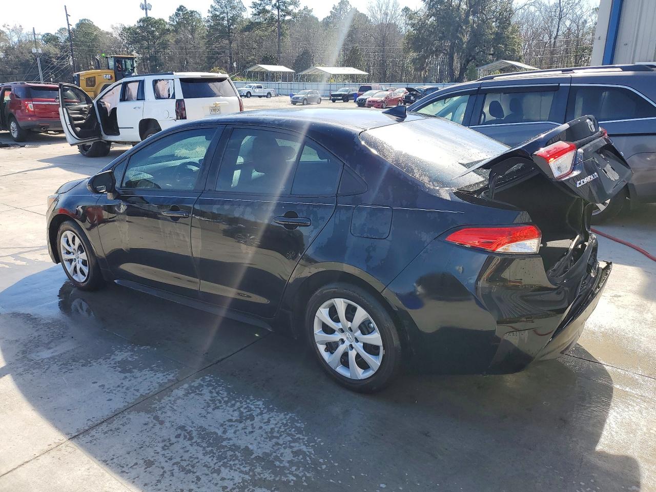 2023 TOYOTA COROLLA LE photo 3
