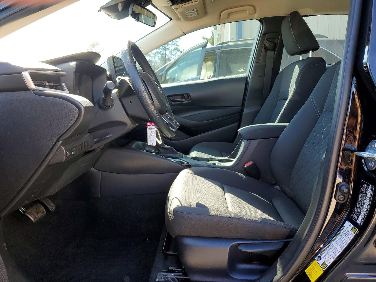 2023 TOYOTA COROLLA LE photo 13