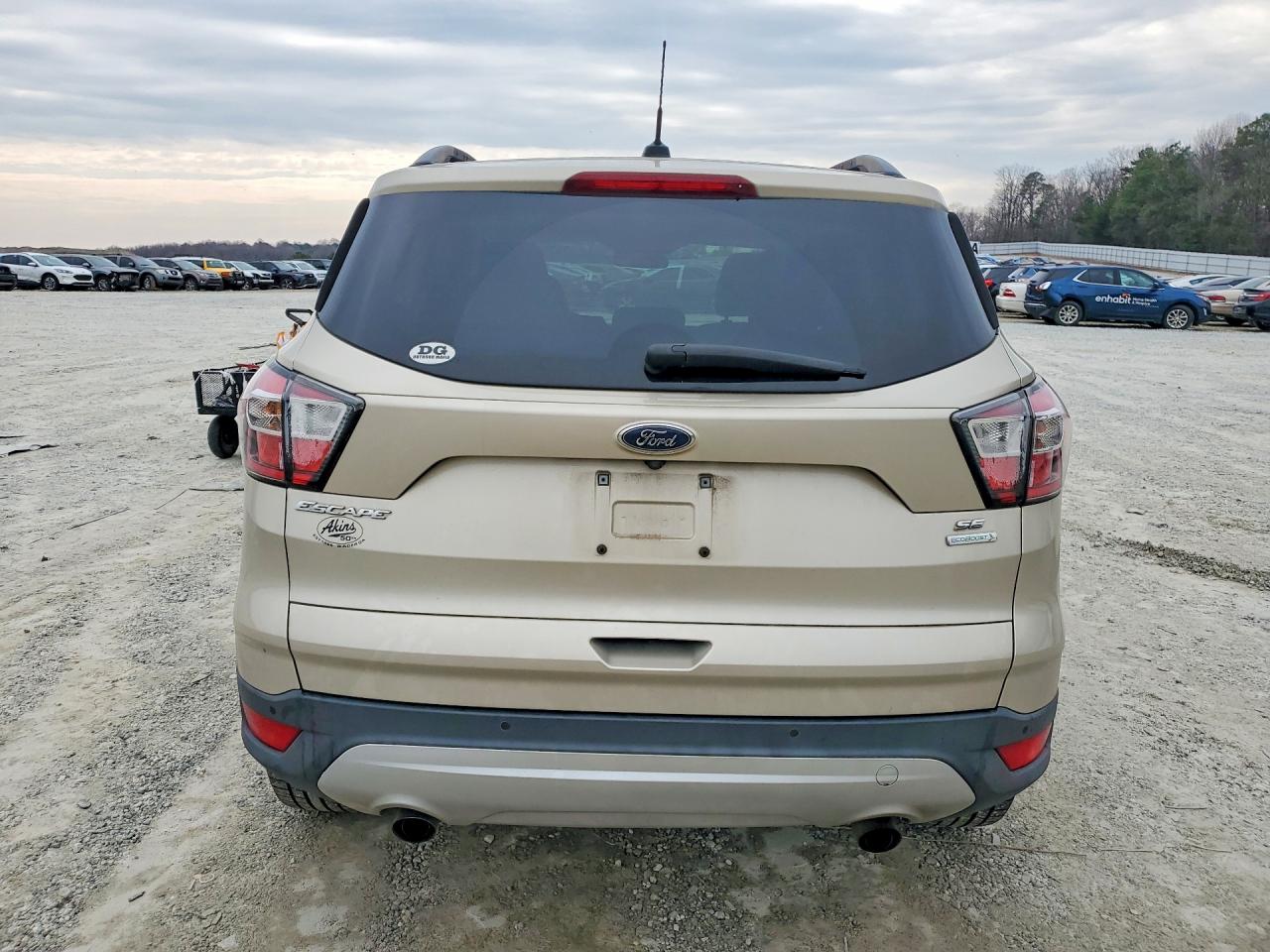 2017 FORD ESCAPE SE photo 16