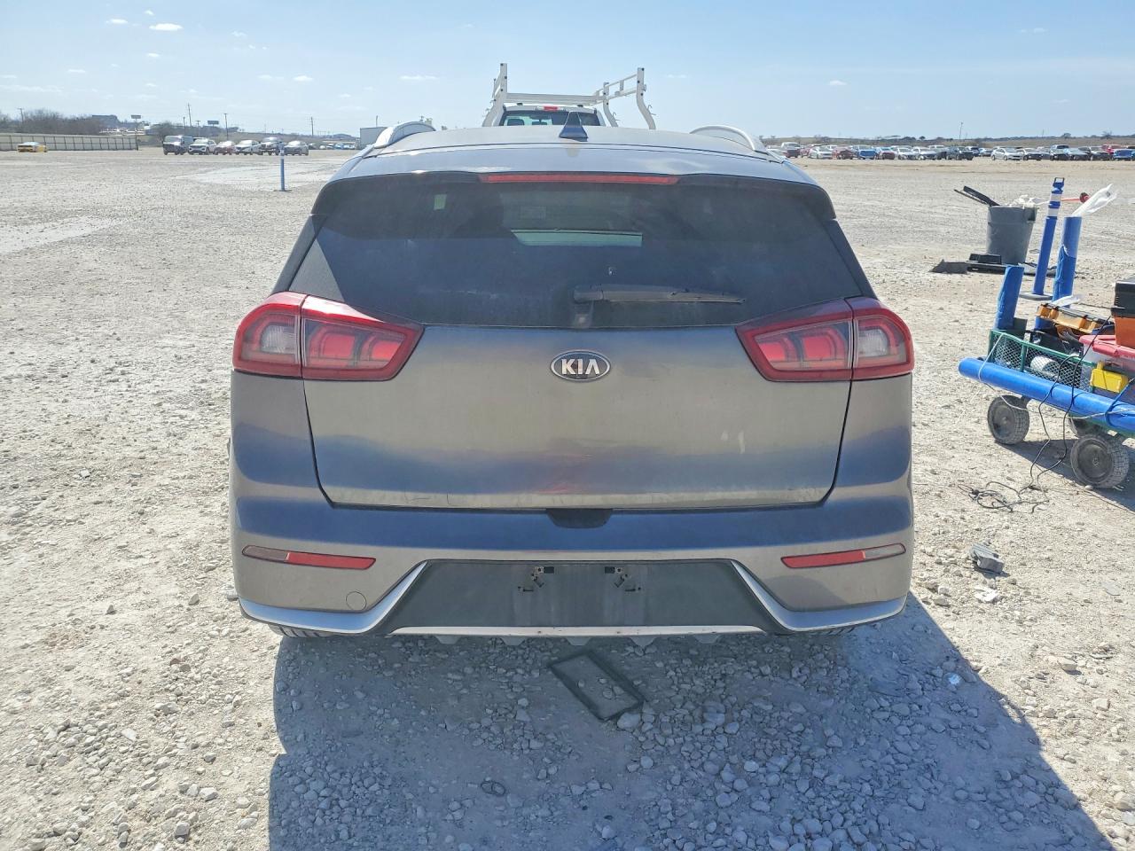 2018 KIA NIRO FE photo 6
