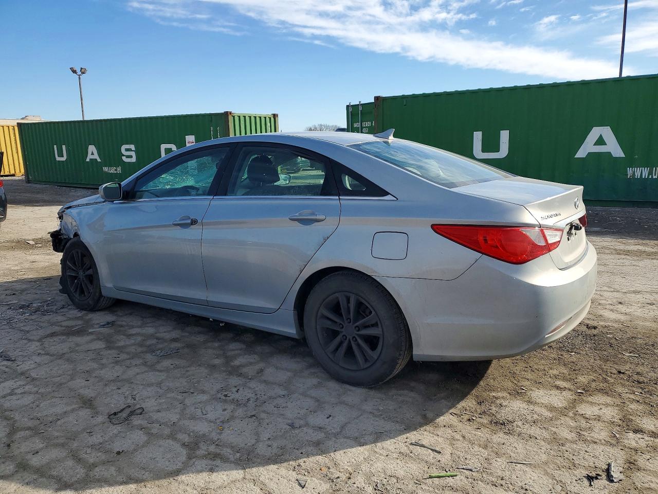 2011 HYUNDAI SONATA GLS photo 2