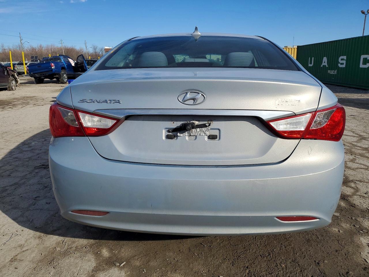 2011 HYUNDAI SONATA GLS photo 6
