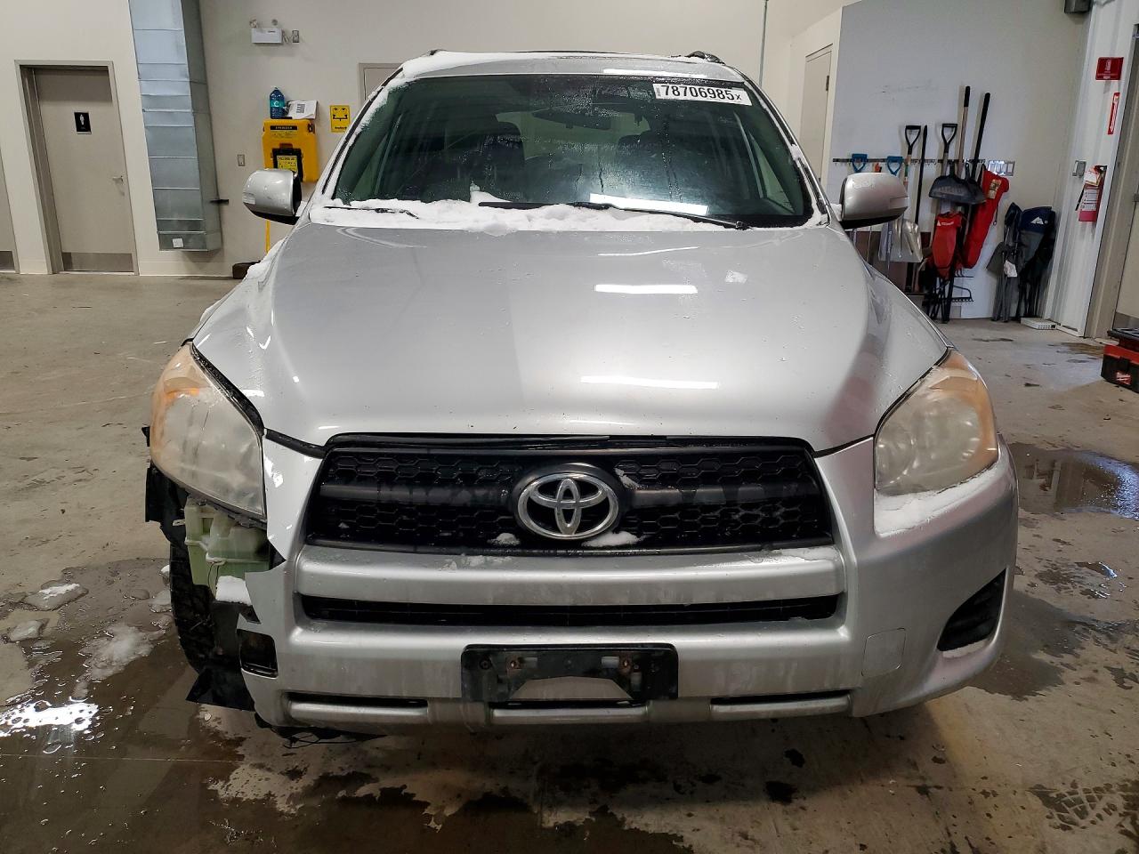 2012 TOYOTA RAV4 photo 5