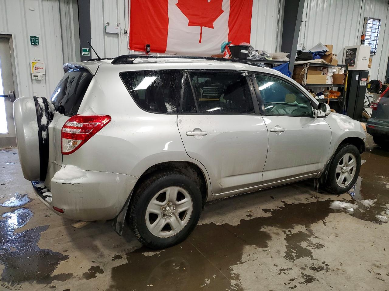 2012 TOYOTA RAV4 photo 3
