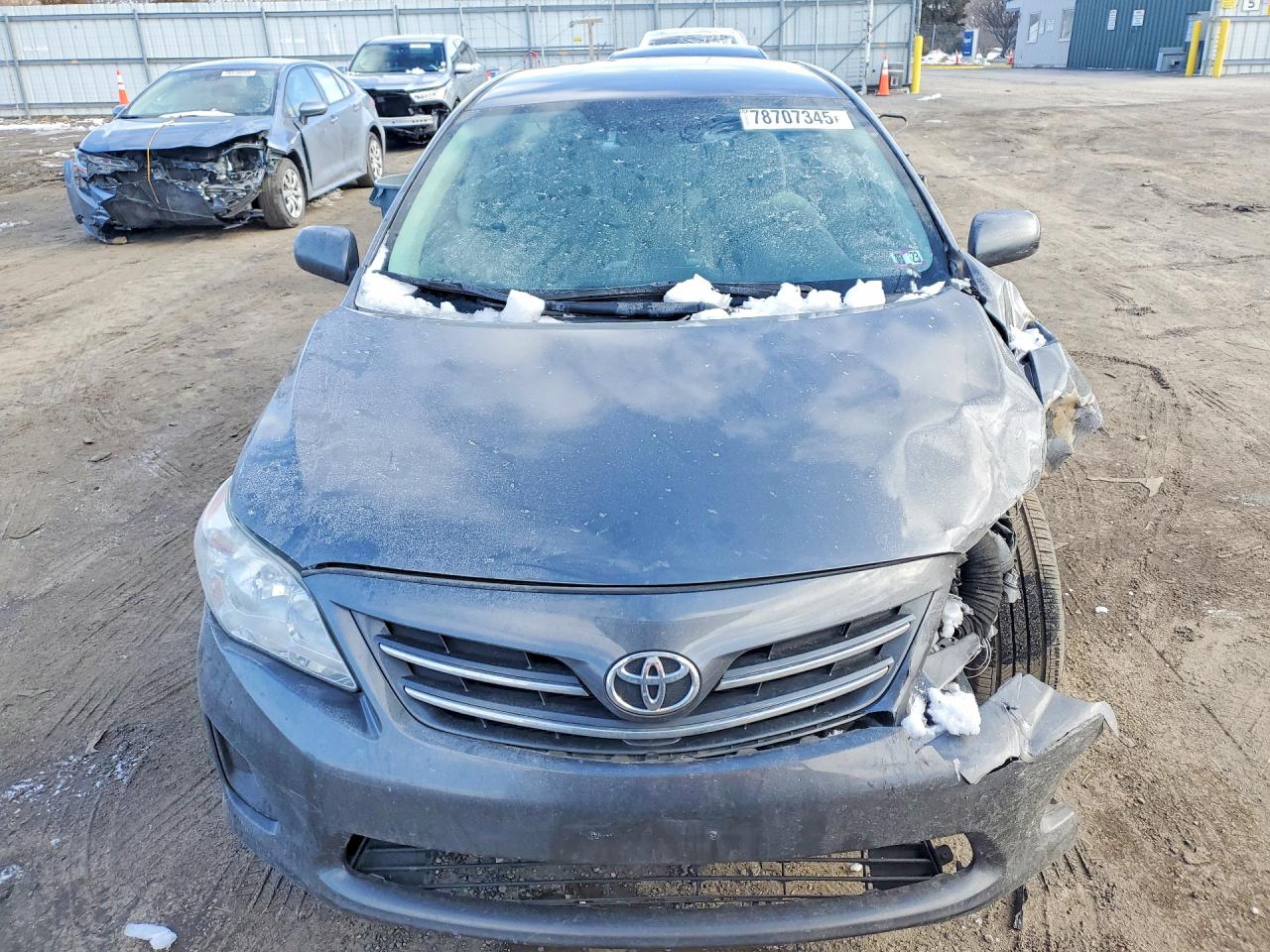 2013 TOYOTA COROLLA LE photo 5