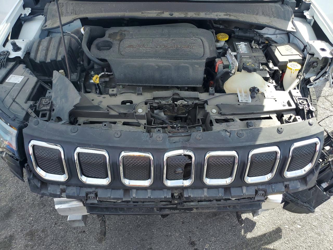 2022 JEEP COMPASS LATITUDE photo 21