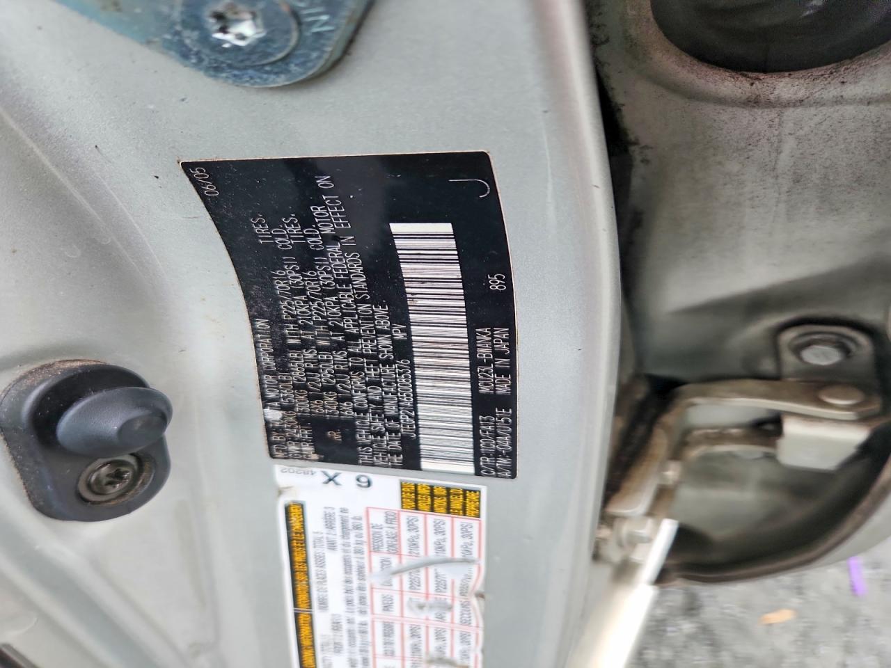 2005 TOYOTA HIGHLANDER LIMITED photo 14