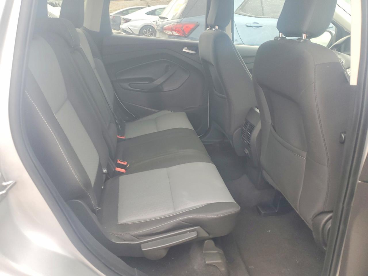 2019 FORD ESCAPE SE photo 31